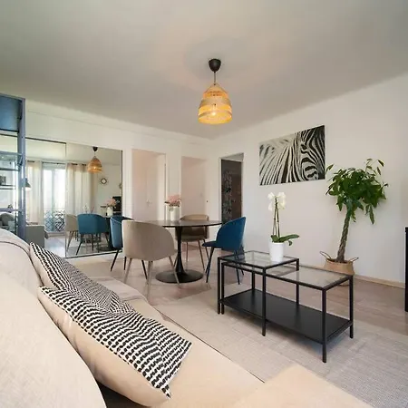 Fully Equipped With Parking 6 Beds Апартаменты *